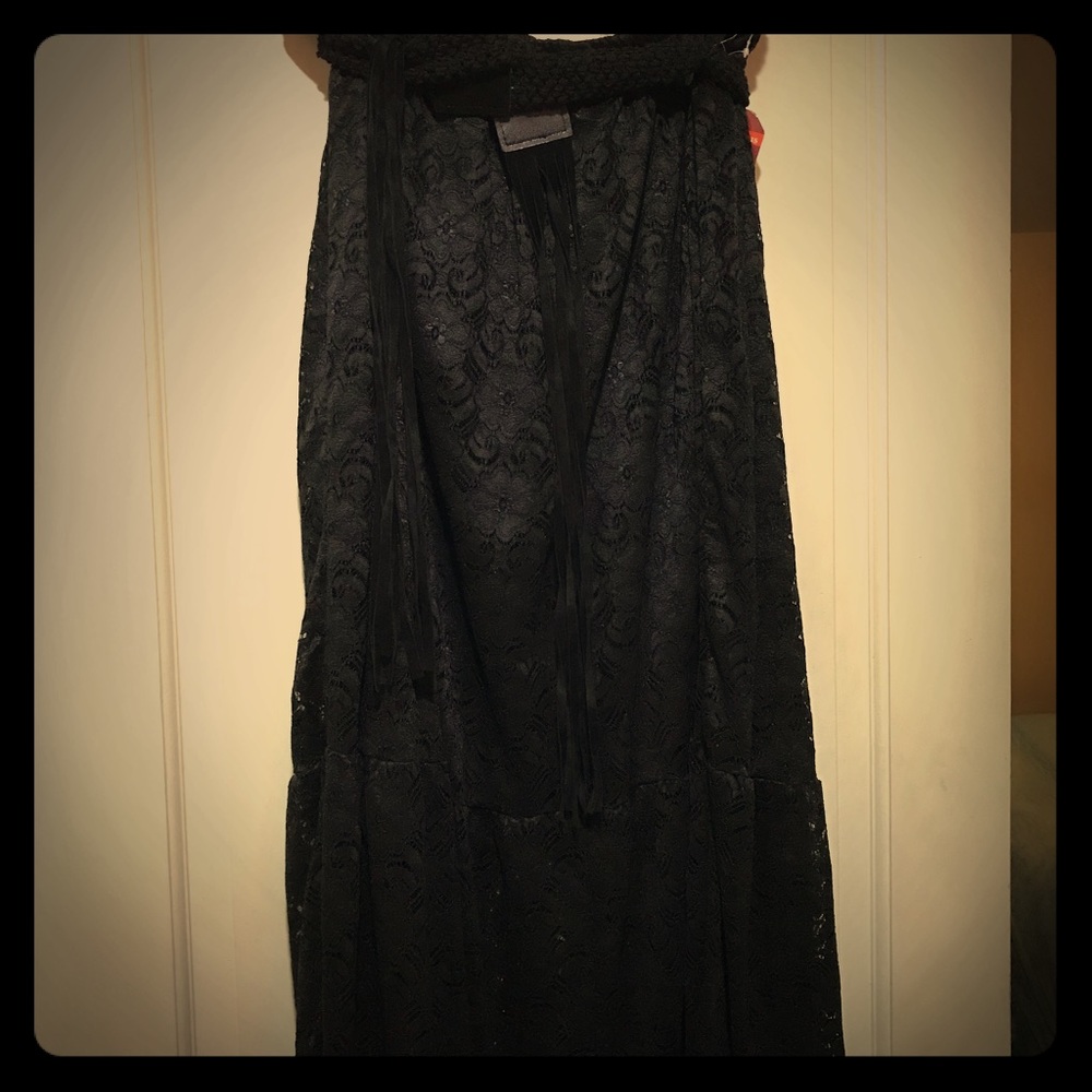 Plus sized women’s lined black lace maxi skirt
